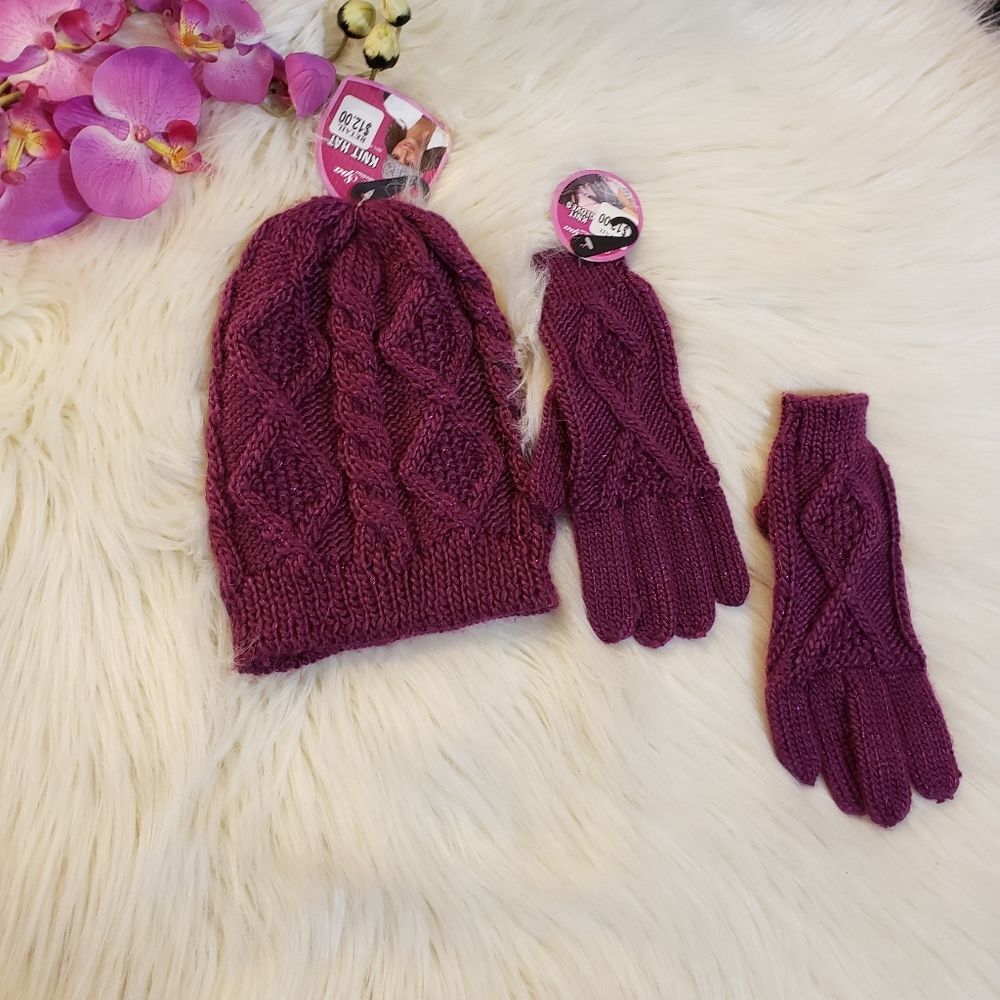 Women's NWT Purple Metallic Lurex Chunky Cable Knit Winter Hat & Gloves Set - Picture 5 of 5